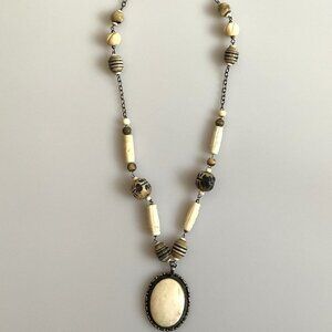 BOHEMIAN BEADED PENDANT NECKLACE